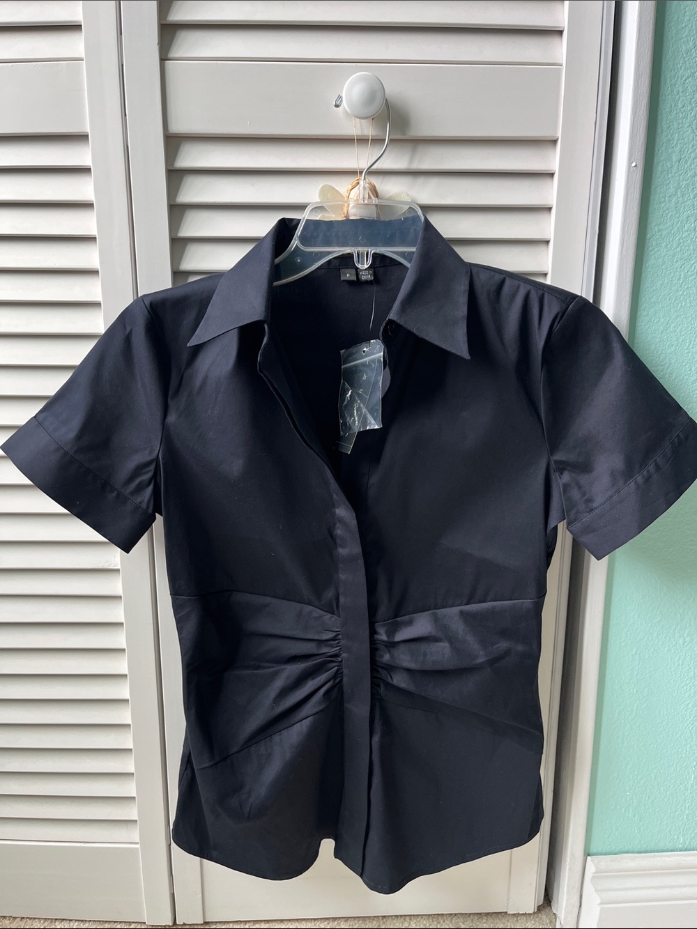 Black Short Sleeve Button-Front Shirt